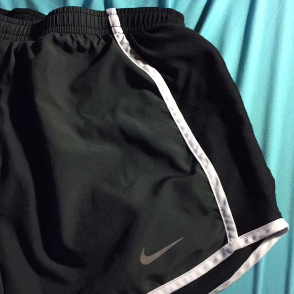 Nike gray and black running shorts - Picture 2 of 3